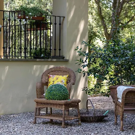 Rinaldi 6, Emma Villa *