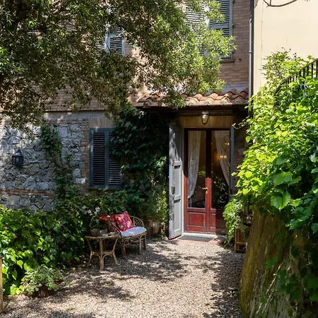 Вилла Rinaldi 6, Emma Valli