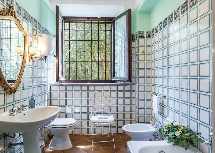 Rinaldi 6, Emma Вилла